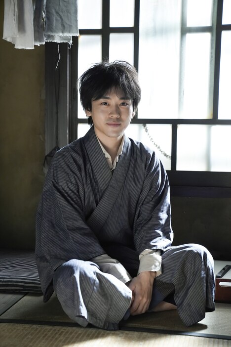 泉澤祐希演じる郷田初之助。