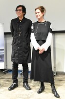 左から行定勲、ジュリー・テイモア。