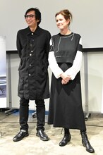 左から行定勲、ジュリー・テイモア。