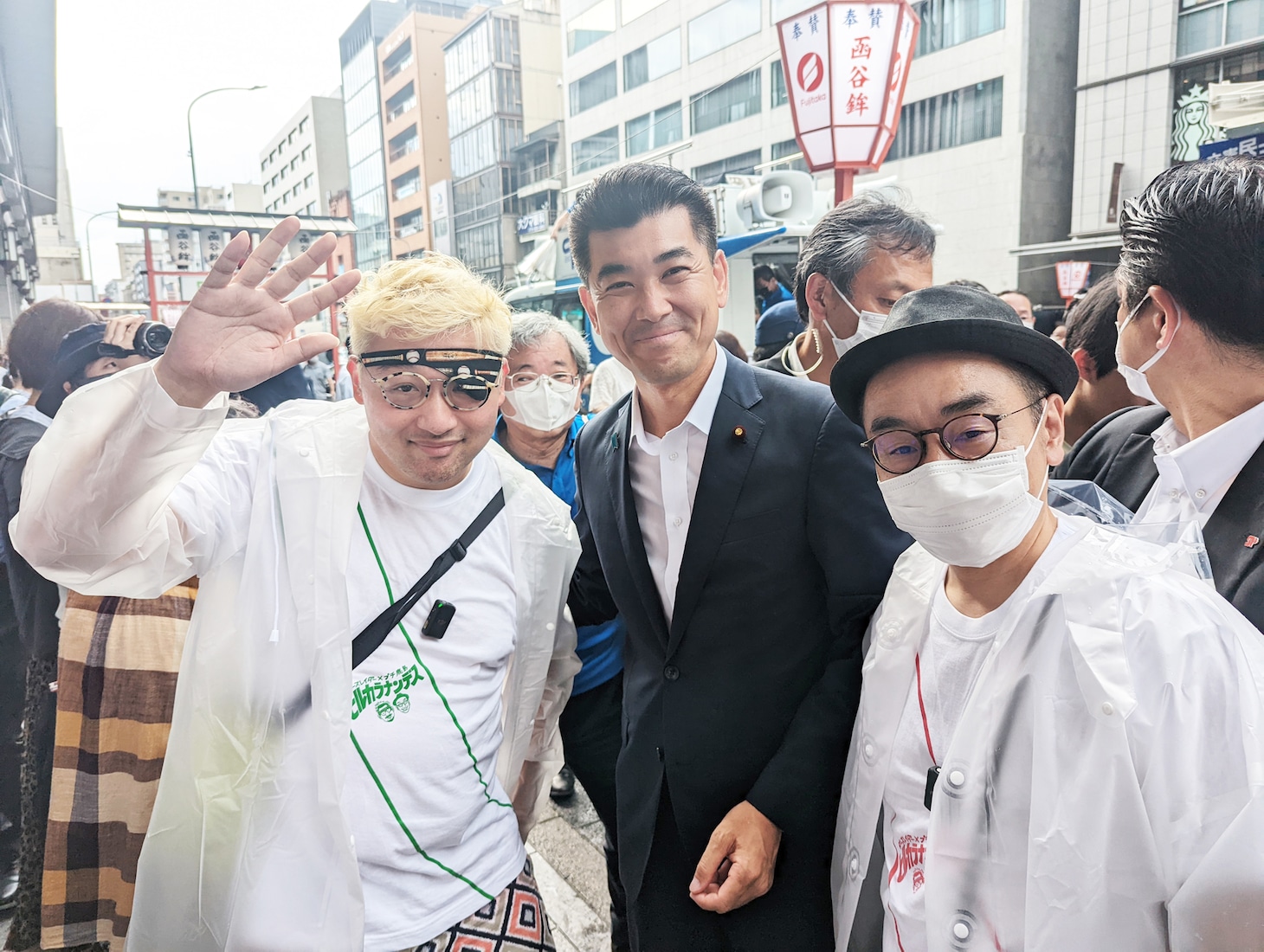 左からDARTHREIDER、泉健太、プチ鹿島。