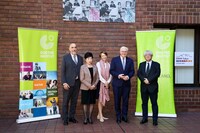 「タレンツ・トーキョー2022」にて、ドイツ大統領フランク＝ヴァルター・シュタインマイヤーによる視察時の集合写真。（撮影：明田川志保）