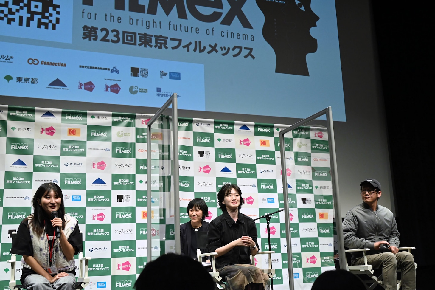左からキム・セイン、チョン・ボラム、ムン・ミョンハン。