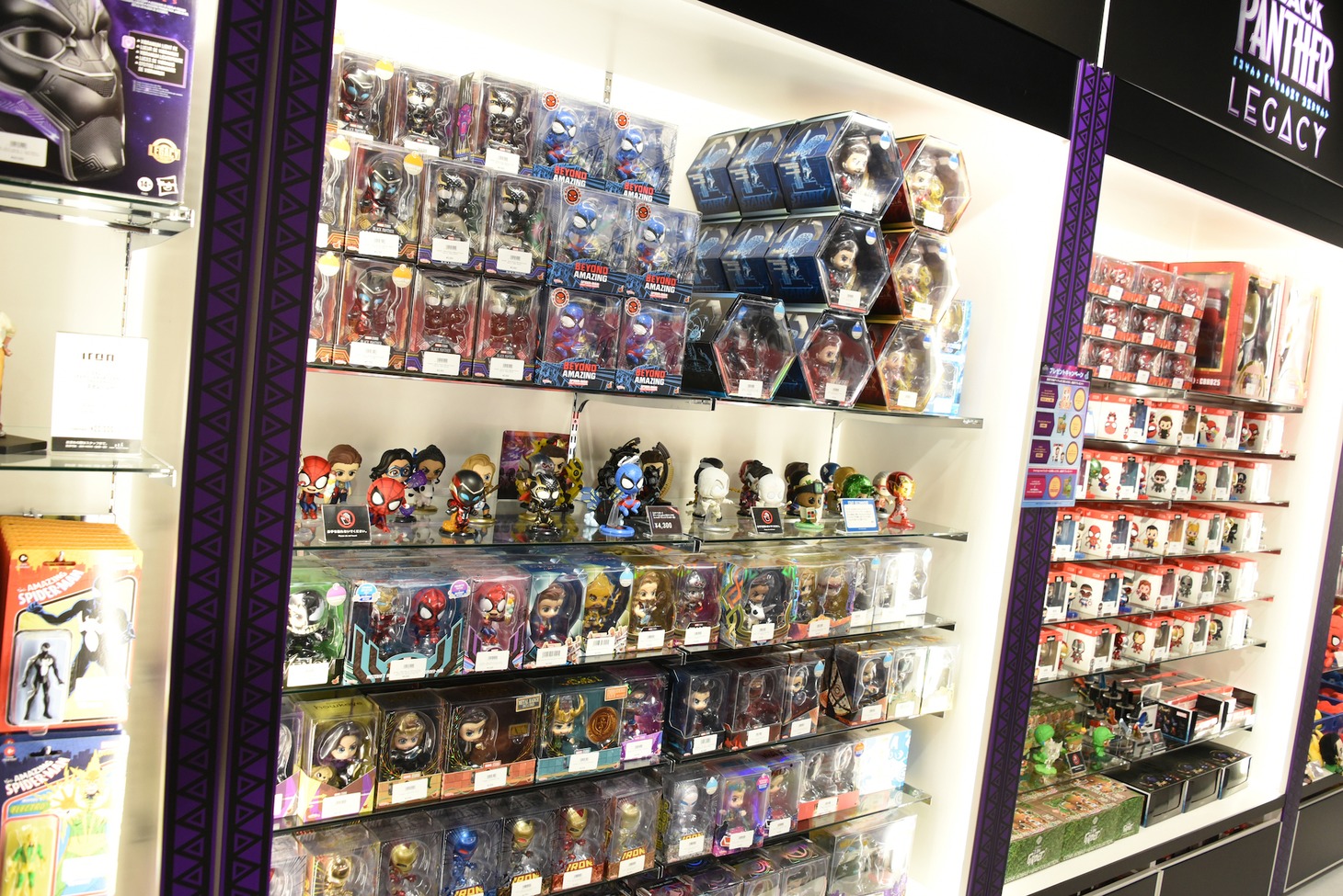 「ブラックパンサー・レガシー」トイサピエンス東京店内の様子。