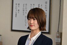 清水彩花役の樋口日奈。