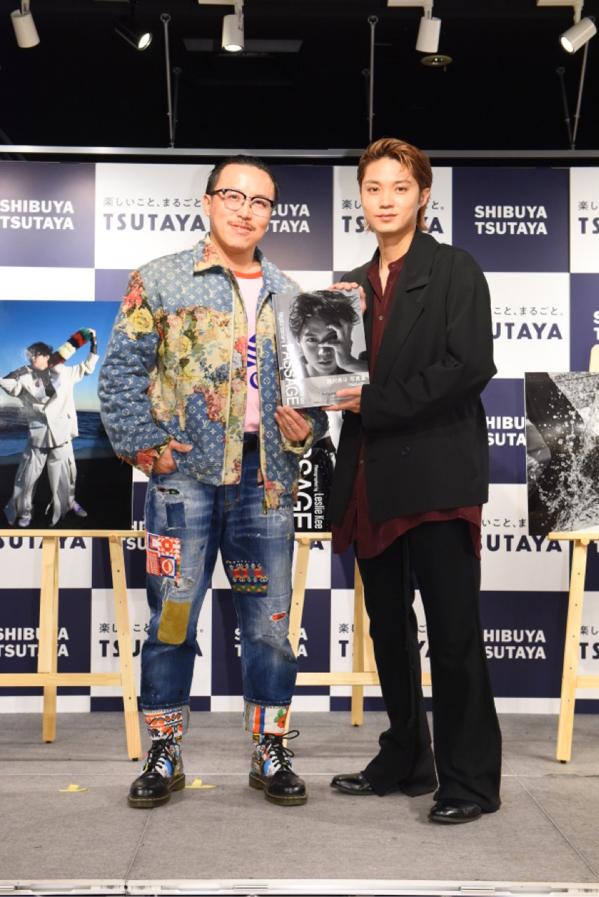 左からレスリー・キー、磯村勇斗。