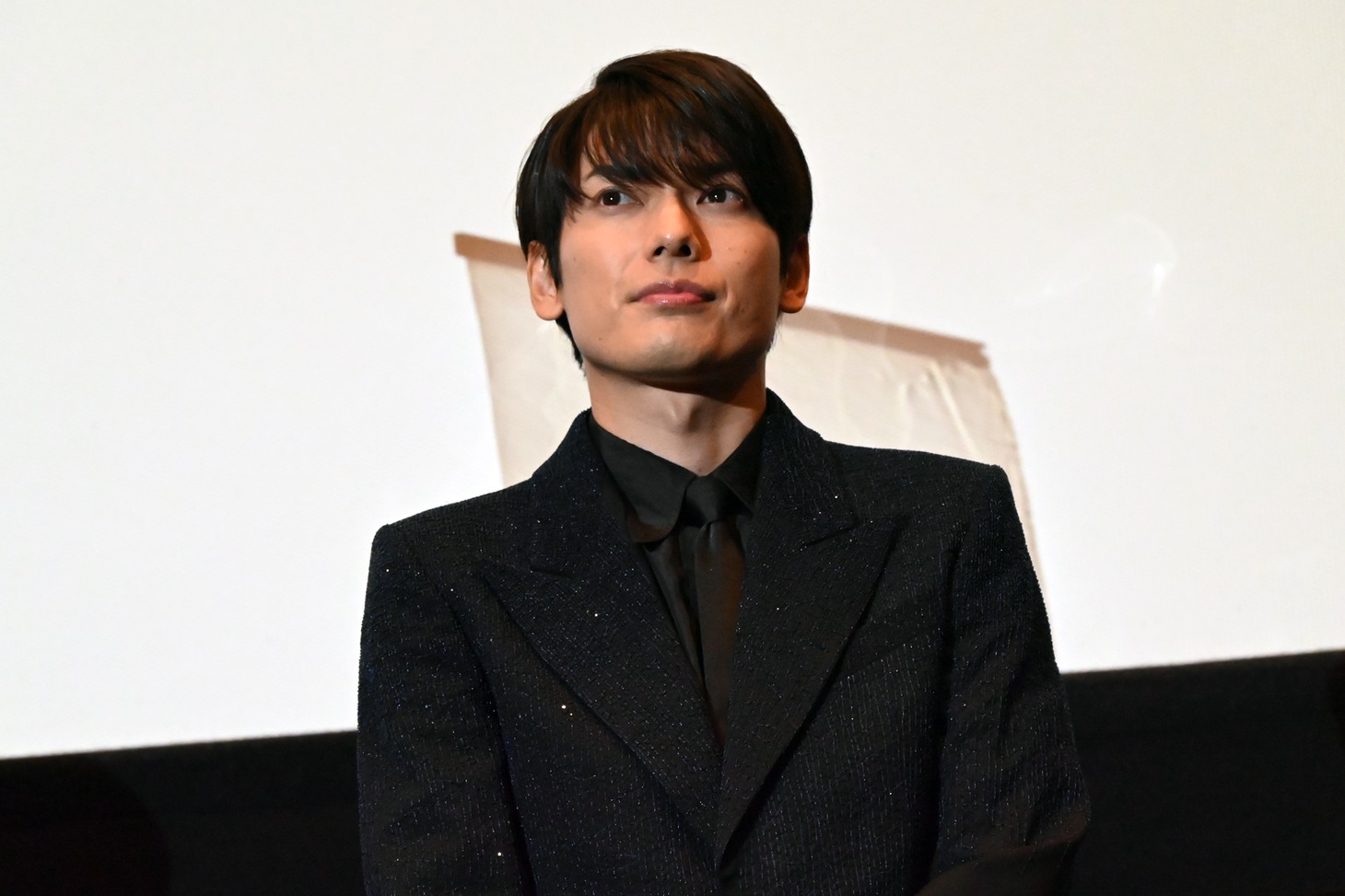 崎山つばさ