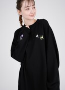 スウェットワンピース「クリスマスのおもちゃ」（税込6900円）