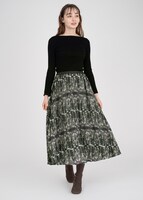 スカート「ポートレイト パターン」（税込6900円）