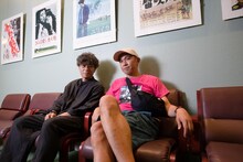 2018年の「第40回ぴあフィルムフェスティバル」に登壇した際の、仙頭武則（左）と青山真治（右）。