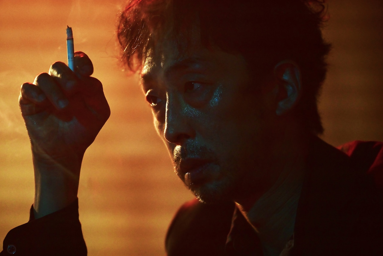 北村有起哉扮するアウトロー探偵にスポット当てた「終末の探偵」新映像