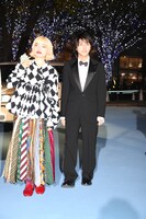 会場に登場したアオイヤマダ（左）、荒木飛羽（右）。