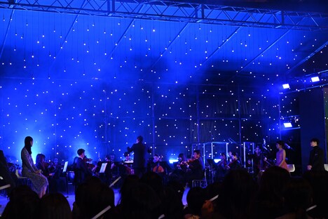 オーケストラ演奏の様子。