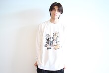 ロングTシャツを着用した石川雷蔵。