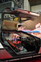 「バック・トゥ・ザ・フューチャー」シリーズのデロリアン内部。