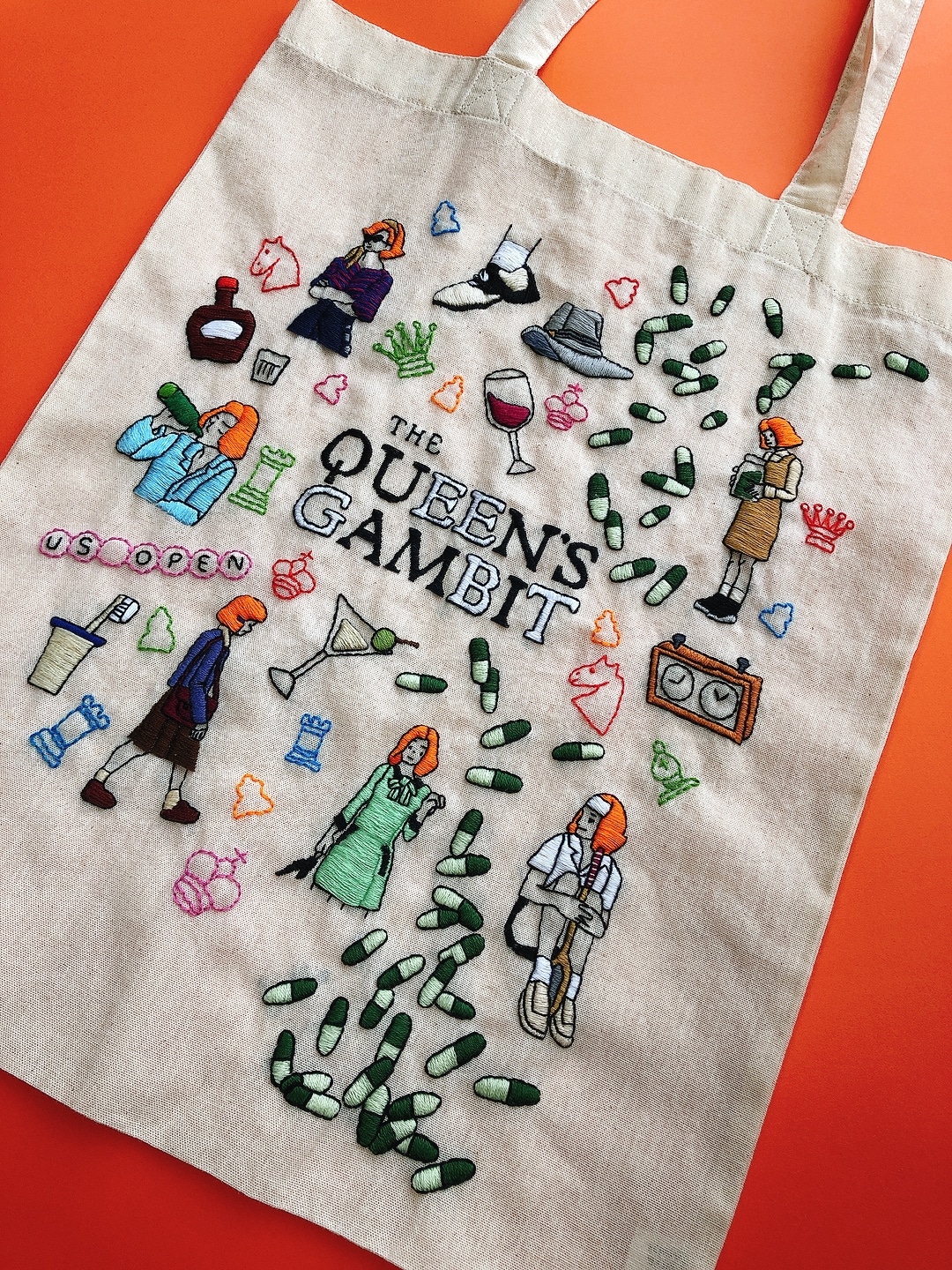 「クイーンズ・ギャンビット」の刺繍作品。