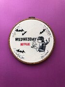 「ウェンズデー」の刺繍作品。MN氏による新作。