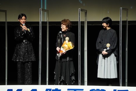 左から河合優実、倍賞千恵子、早川千絵。