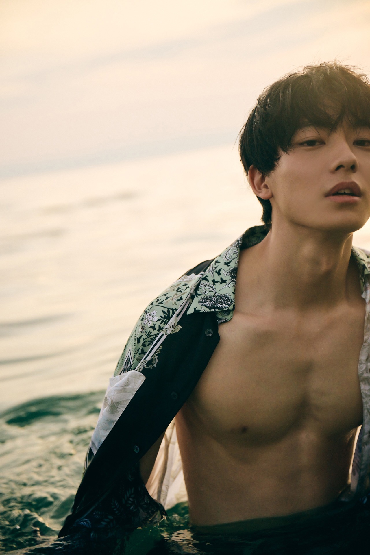 「井上祐貴1st写真集（タイトル未定）」より。