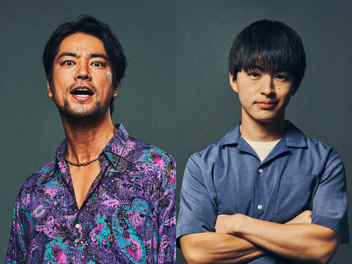 左から木原慶次郎役の桐谷健太、三島寛治役の佐野玲於。