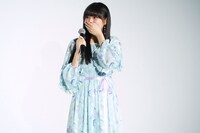 山根あんのサプライズ登壇に驚きを隠せない原菜乃華。