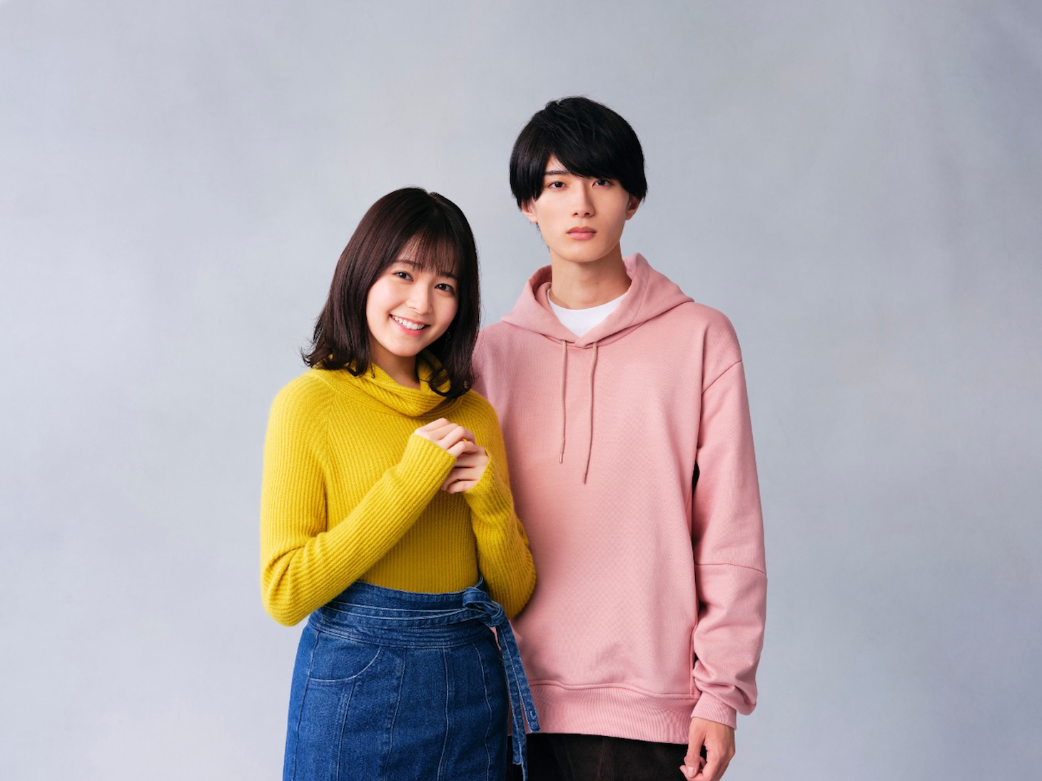 左から立花あかり役の久間田琳加、成瀬和泉役の山中柔太朗。