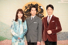 大河ドラマ「どうする家康」初回試写会の様子。左から有村架純、松本潤、野村萬斎。