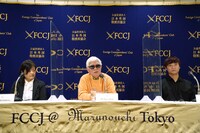 「REVOLUTION＋1」記者会見の様子。左から藤原恵美子、足立正生、タモト清嵐。