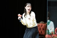 サンタクロースの資質がある人間に選ばれた橋本環奈。