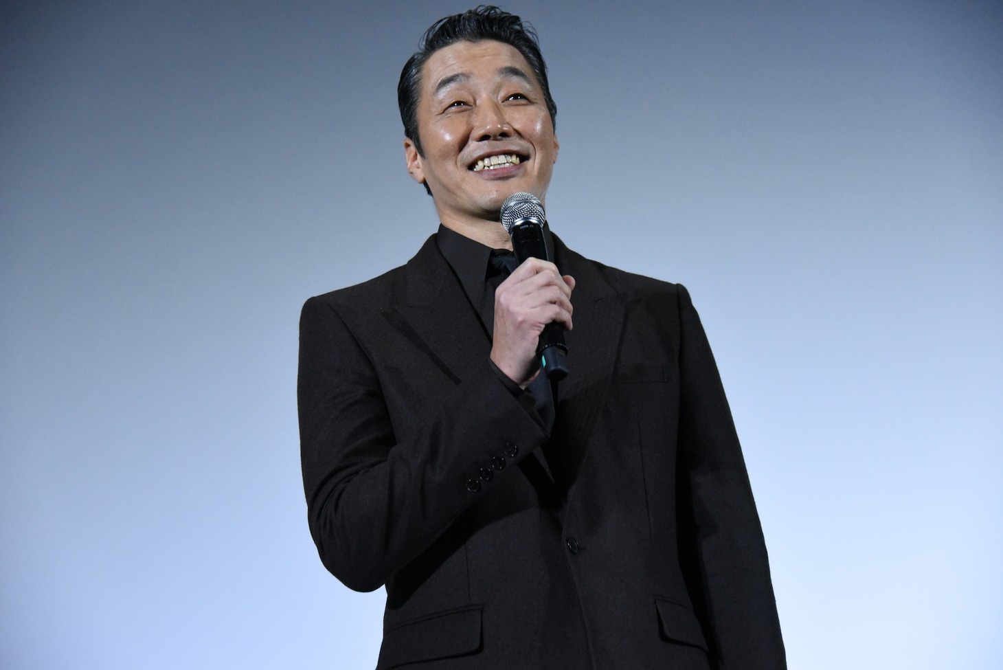 松角洋平