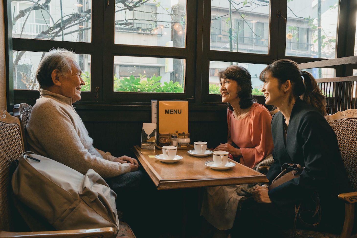 「茶飲友達」場面写真