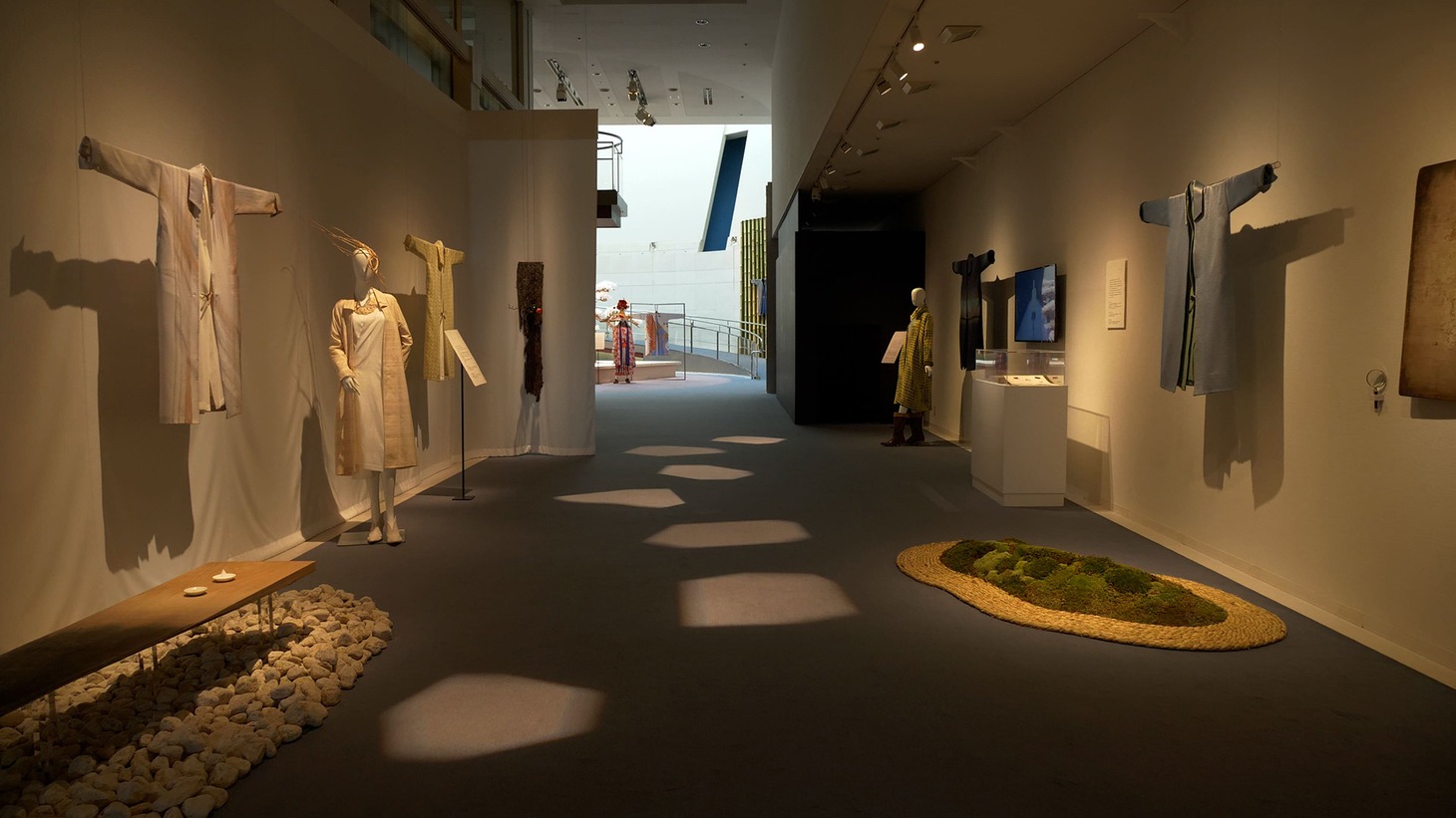 「うつろいの時をまとう」