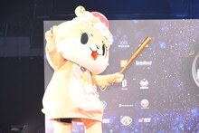 佐藤健の前にレッドカーペットへ現れたちぃたん☆。