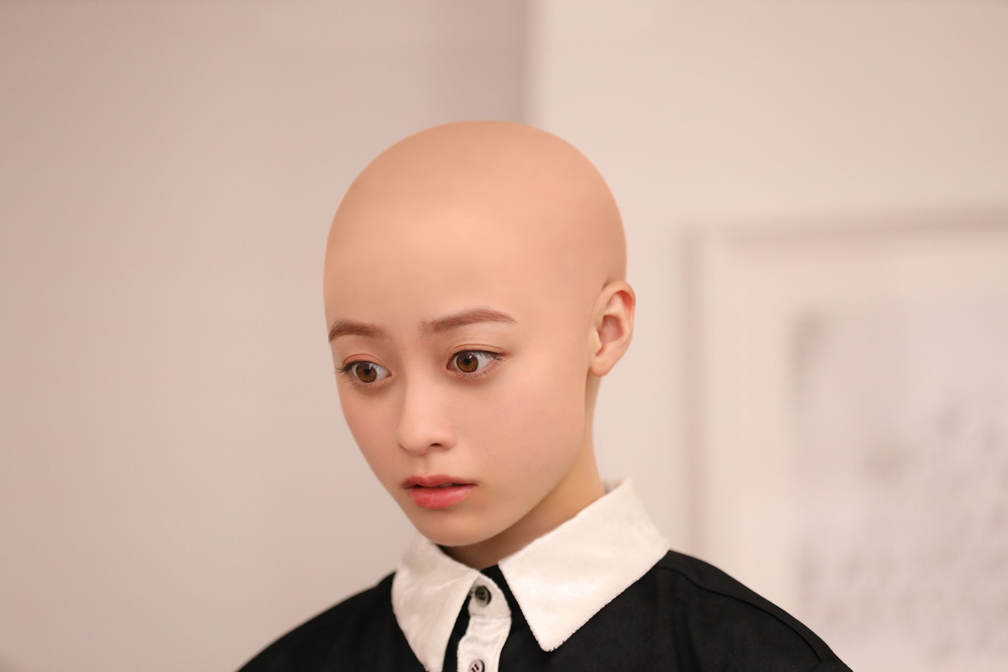 北条志乃役の橋本環奈。
