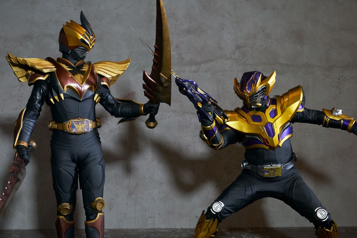 「仮面ライダーアウトサイダーズ ep.1 鏡の世界（ミラーワールド）のお宝と王蛇の帰還」