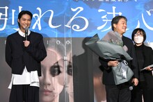 左から磯村勇斗、パク・チャヌク。