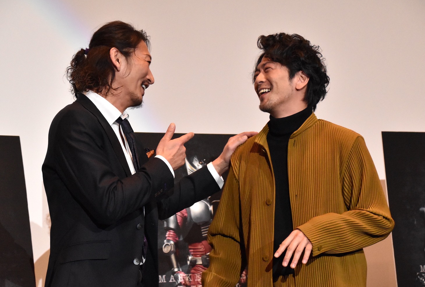 左から萩野崇、須賀貴匡。