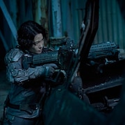 伝説の傭兵をクローン化、「新感染」ヨン・サンホの新作SFがNetflixで配信