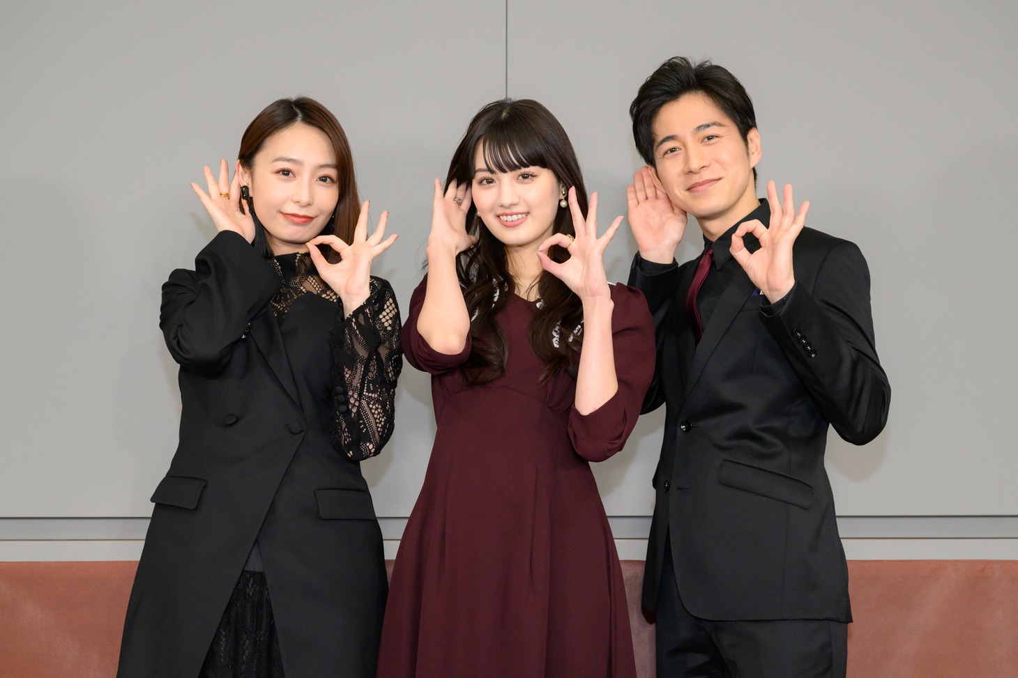 左から宇垣美里、鶴嶋乃愛、村井良大。