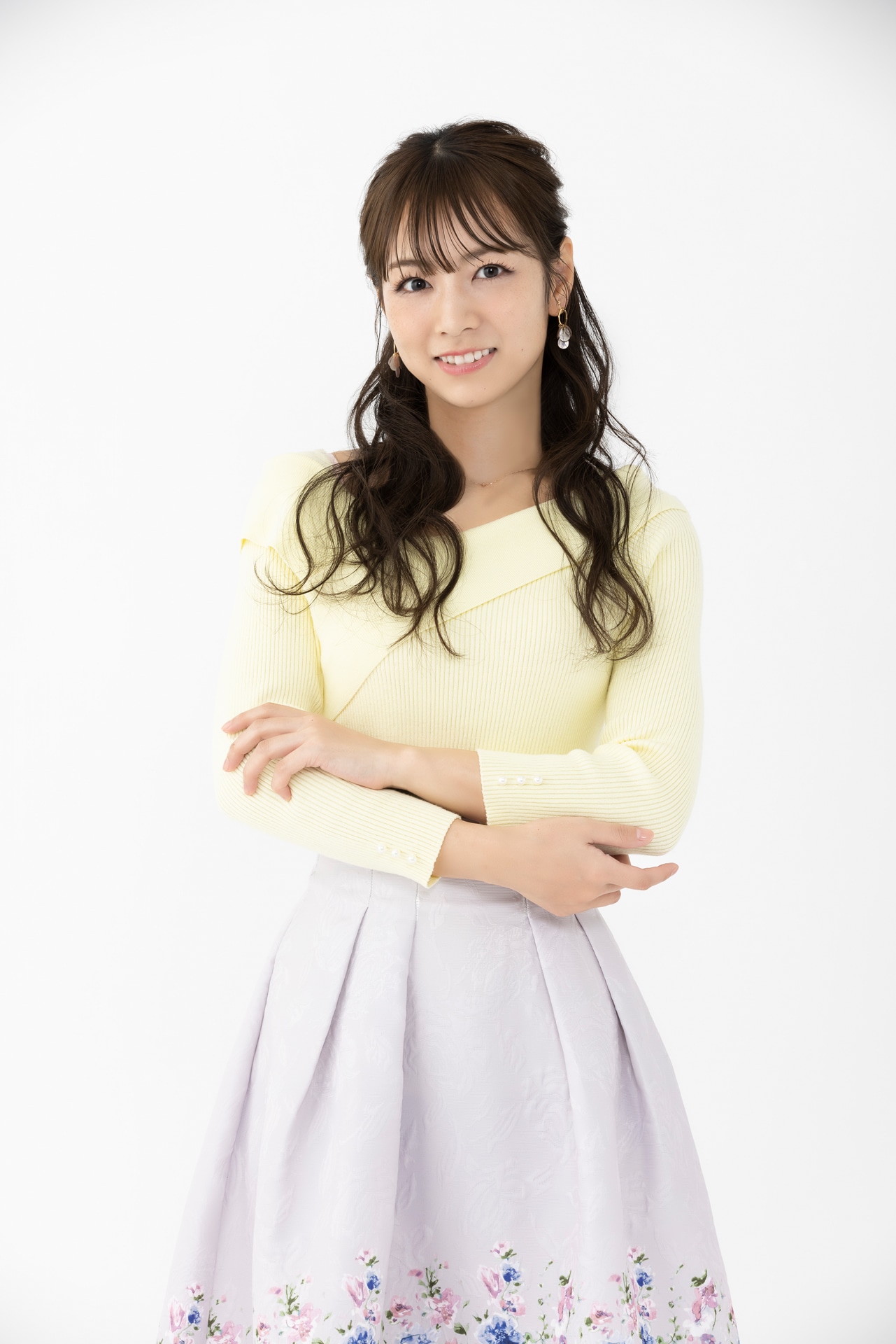 桃井亜里沙役の北野日奈子。