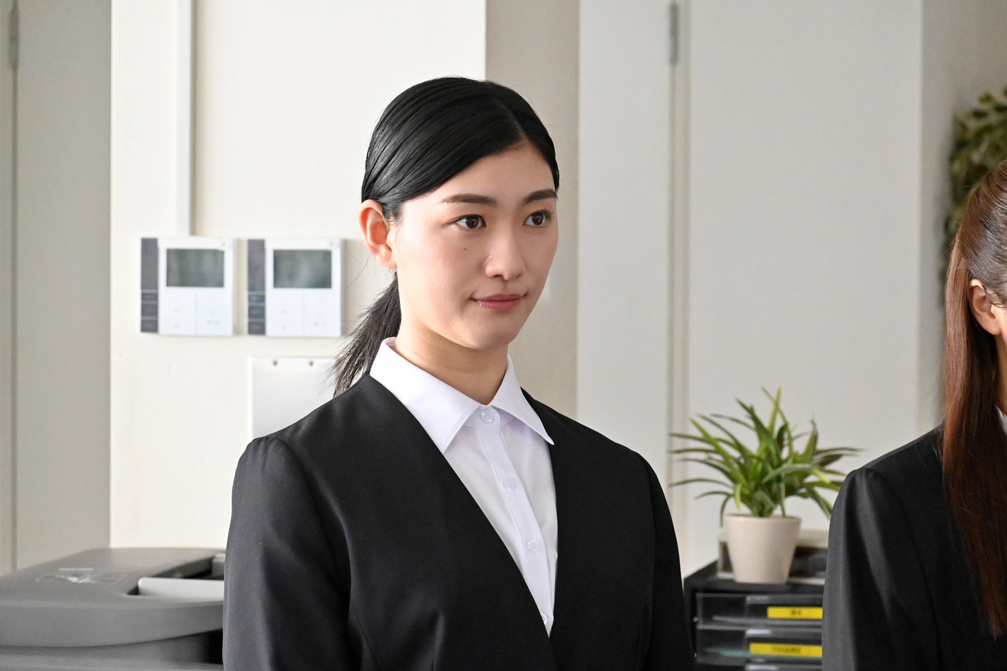 小林歌穂
