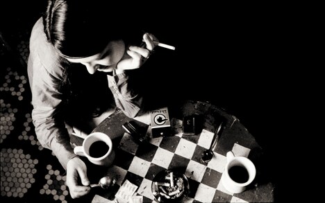 「コーヒー＆シガレッツ」 (c) Smokescreen Inc.2003 All Rights Reserved