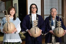 「6秒間の軌跡～花火師・望月星太郎の憂鬱」制作発表会見の様子。左から本田翼、高橋一生、橋爪功。