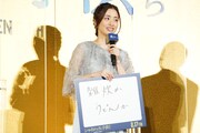 究極の2択は「雑炊かうどんか」と答える上戸彩。