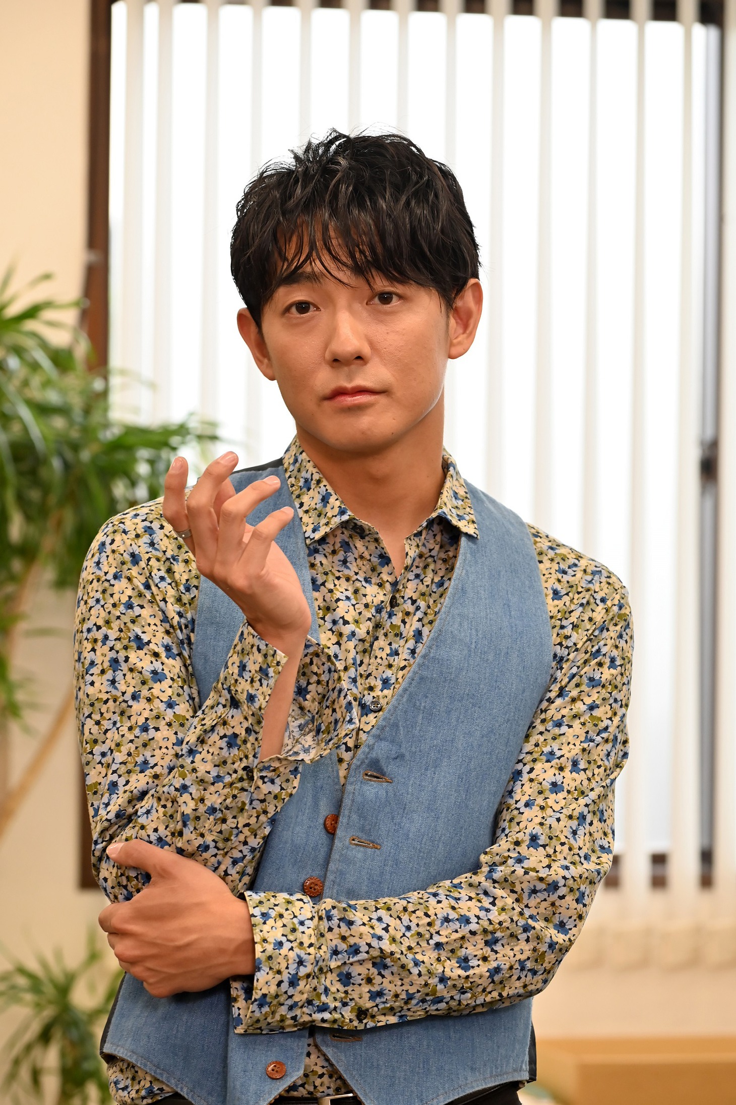 小池役の長田成哉。