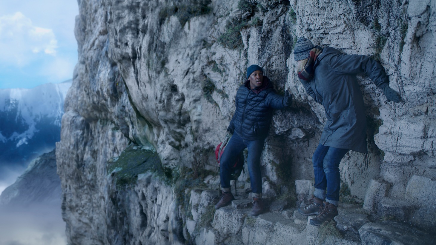 「サバイブ 極限死闘」場面写真