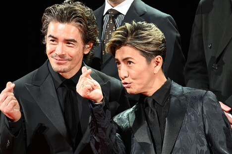 左から伊藤英明、木村拓哉。