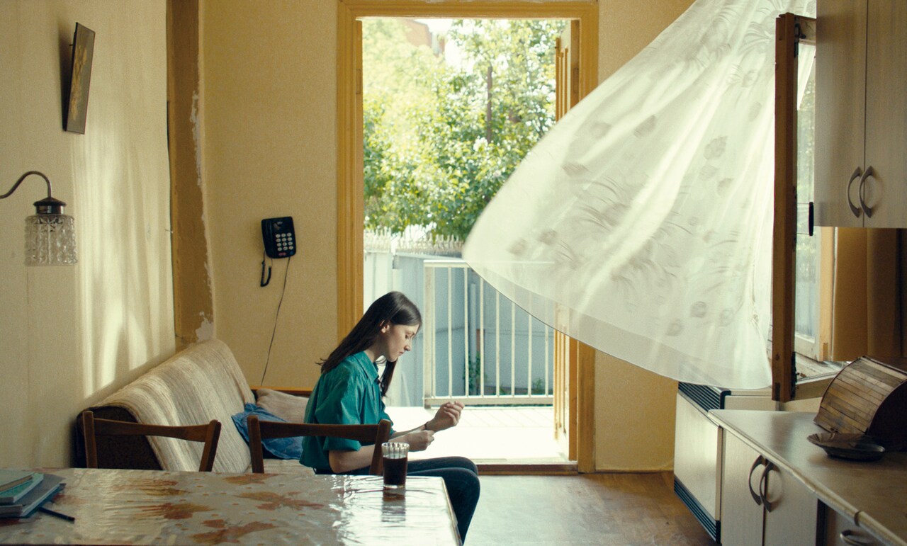 呪いで姿を変えられた男女がすれ違う、ジョージア発のラブストーリーが4月公開