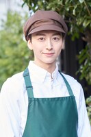 西袋鉄矢役の池田匡志。