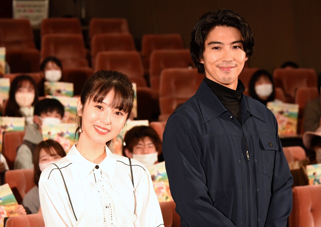 賀来賢人と浜辺美波が「金の国 水の国」アフレコで成長、悩める学生へアドバイスも