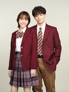 左から尾崎花鈴役の松井愛莉、蒼馬准役の鶴房汐恩。